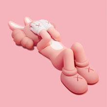 Load image into Gallery viewer, HOLIDAY INDONESIA - Figure (Pink)
