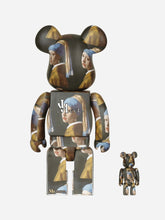 Load image into Gallery viewer, Be@rbrick 100% &amp; 400% Set Johanned Vermeer (Girl With A Pearl Earring)
