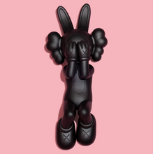 Load image into Gallery viewer, HOLIDAY INDONESIA - Figure (Black)
