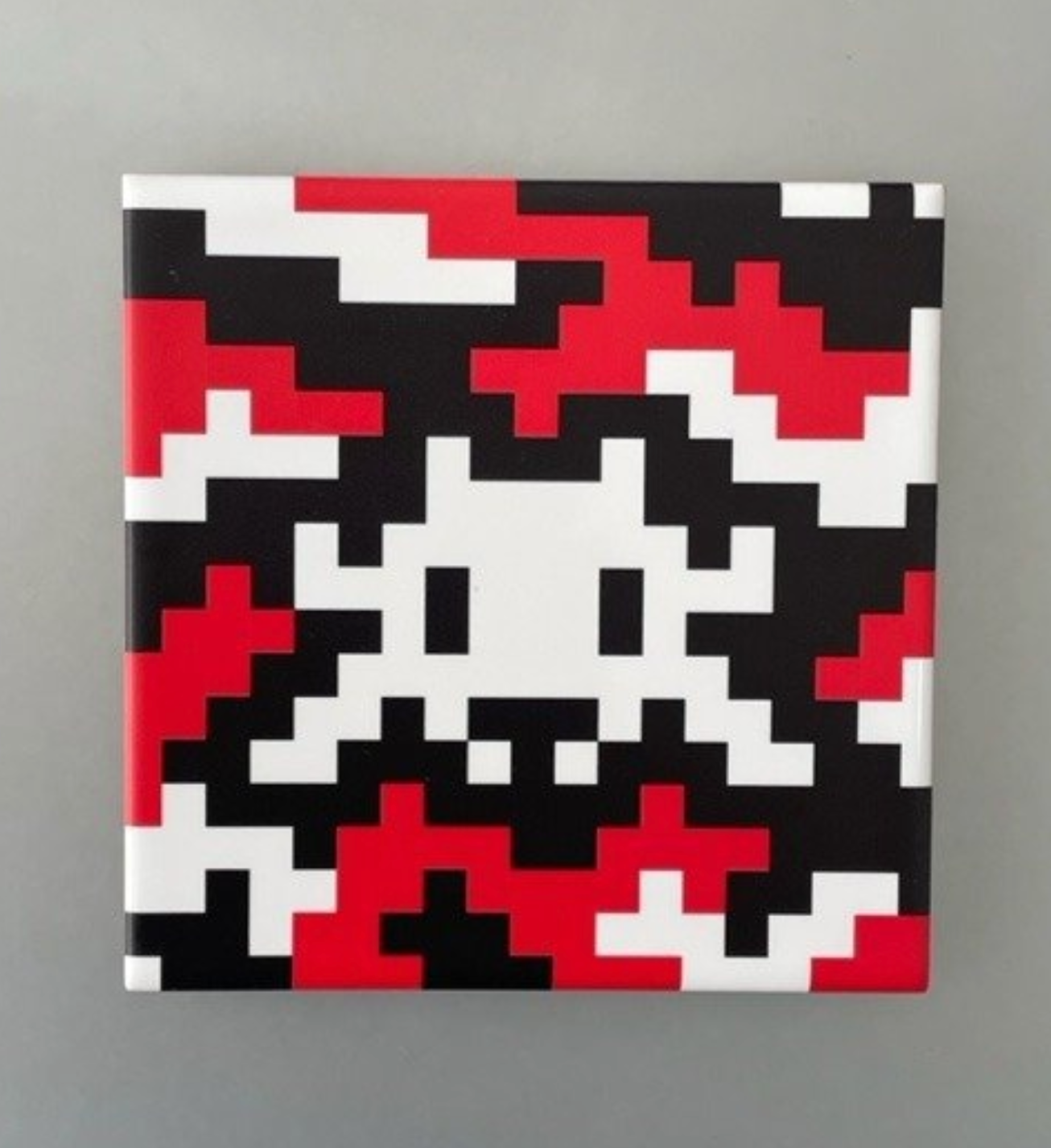 Camo Space Tile (Red and Black)