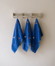Load image into Gallery viewer, Face Towel - Wet Collection
