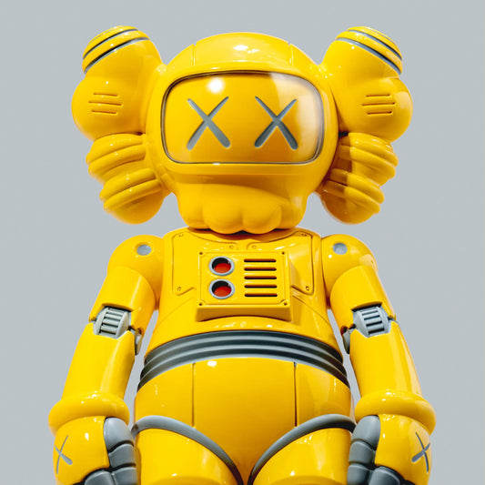 HOLIDAY HANGZHOU - Figure (Yellow)
