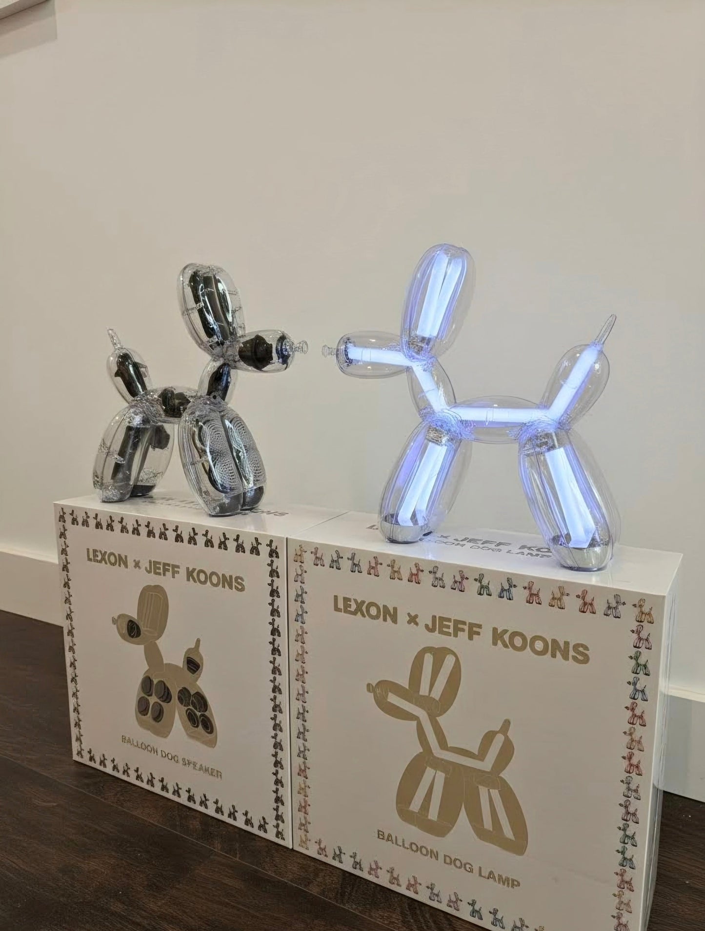 SET Balloon Dog Lamp + Speaker by Jeff Koons x Lexon