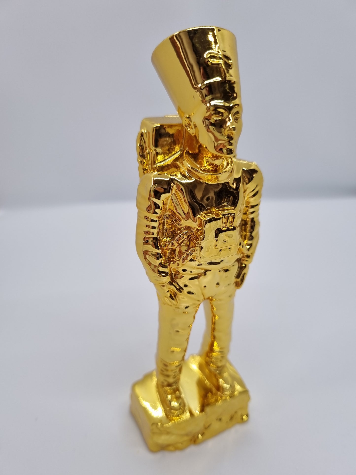 Ancient Astronaut Nefertiti (Gold)